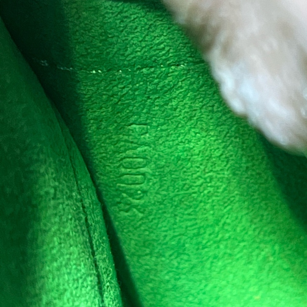 Louis Vuitton Musette Perforated. 💚Limited Edition Green Perforated Musette💚 - Picture 14 of 16